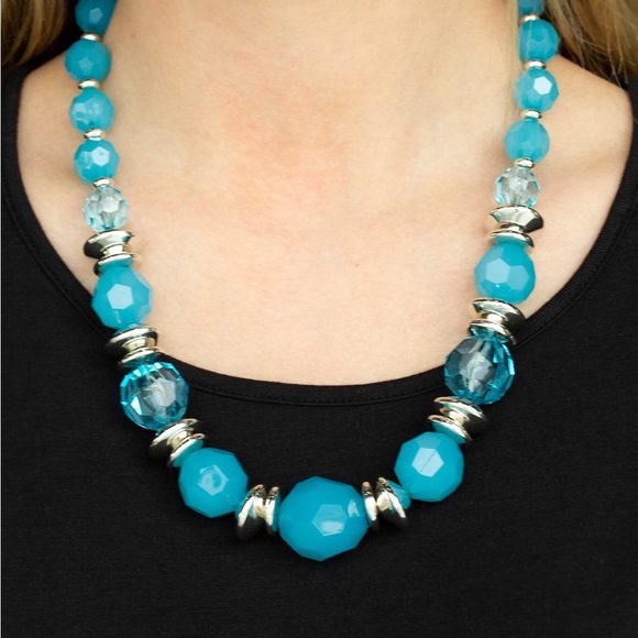 Dine and Dash Blue Necklace - Picture 1 of 2